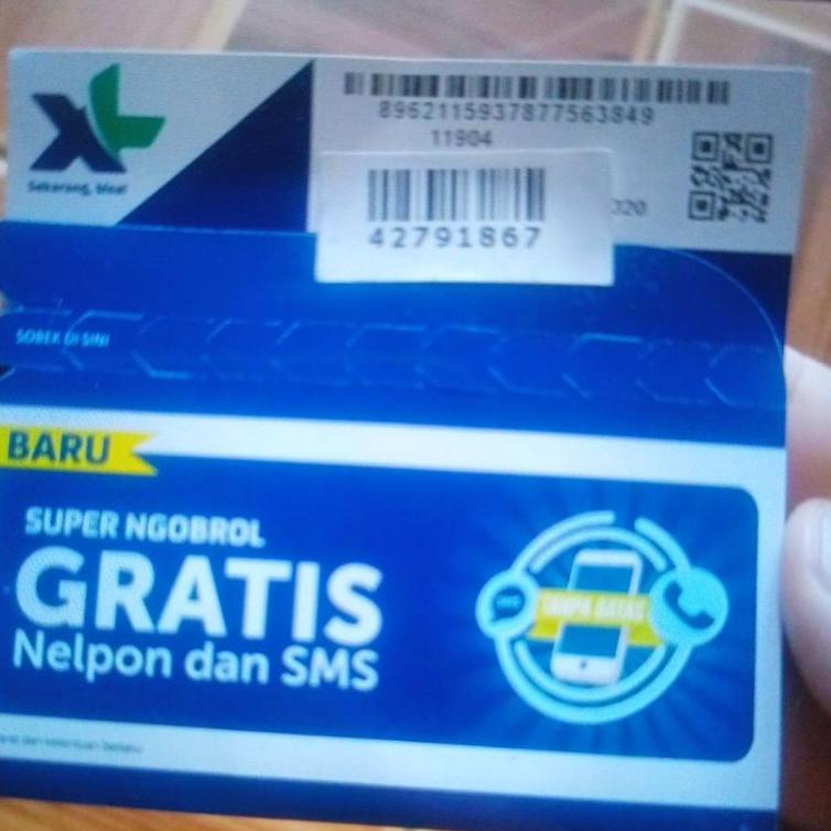 ば XL AXIATA ➢