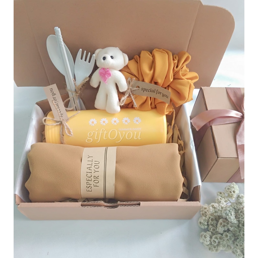 

RANDOM!!! PROMO!!! hampers gift box set / hampers tumbler Kado Ultah / kado wisuda birthday anniversary wedding / hadiah guru perpisahan / kado cewek cowok