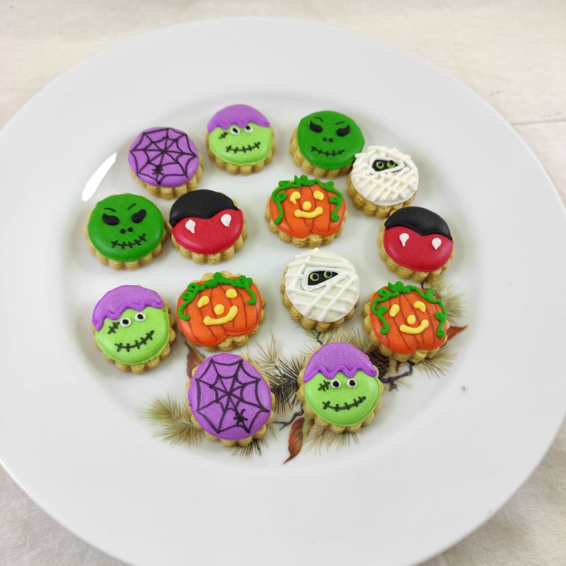 

KUKIS HIAS, KUKIS KARAKTER TEMA HALLOWEEN 250gr