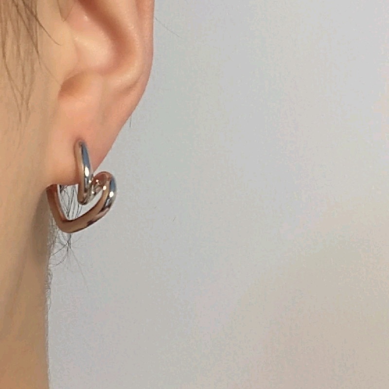 Anting Bentuk Hati Gaya Korea