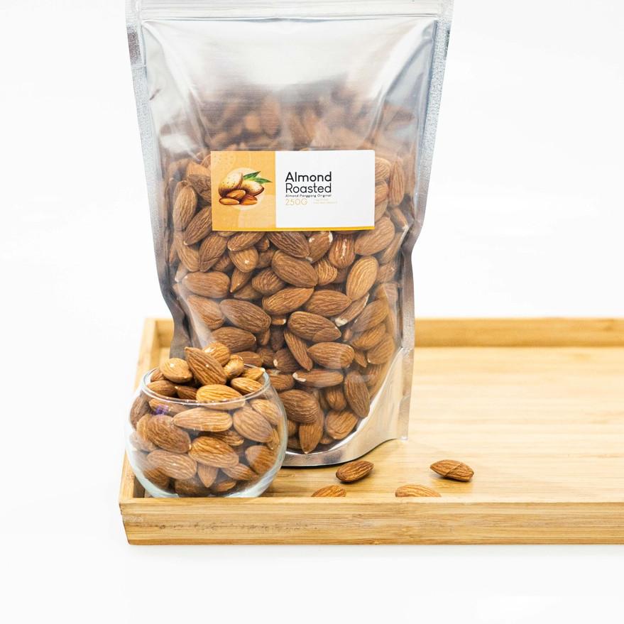 

Terbaru dan terlaris Kacang Almond Kupas Roasted 1 Kg | Kacang Almond 100% Original murah