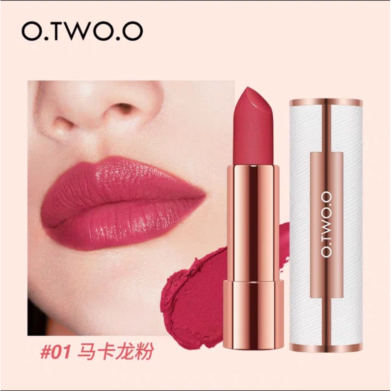 O.Two.O 3pcs set Lipstick Matte Anti Air Warna Merah YG004