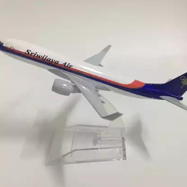Miniatur Pesawat Sriwijaya Air Type 737