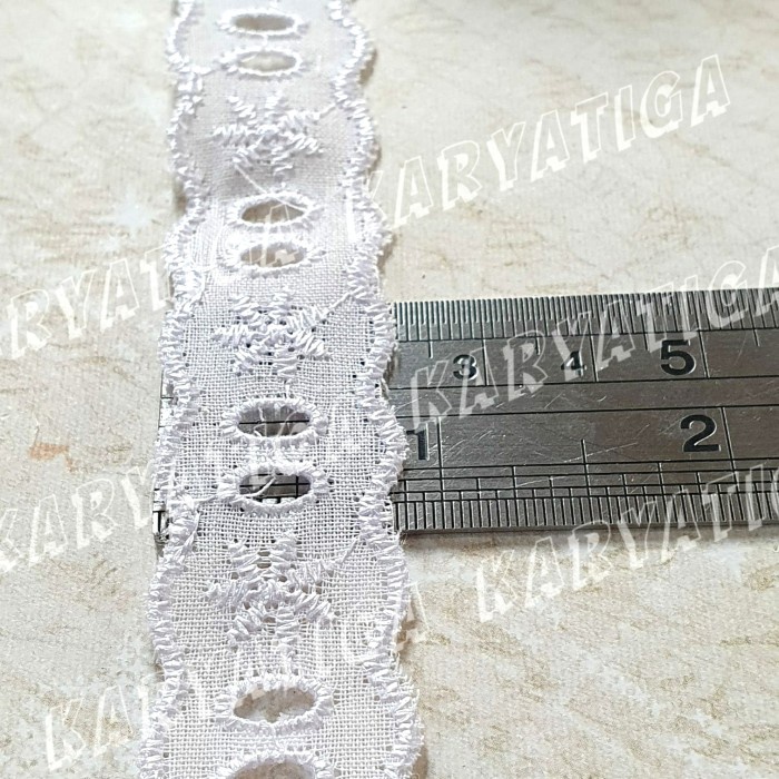 Renda Katun Masuk Pita Lebar 2.2 cm Panjang 15 Yard - Putih