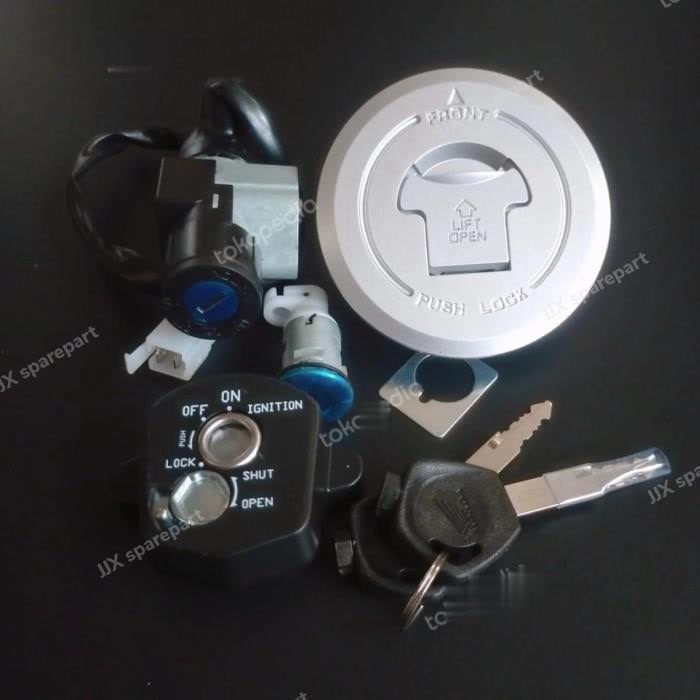 KUNCI KONTAK SET PLUS TUTUP TANGKI CBR150R CBR 150 R CBU 2014 KEBAWAH