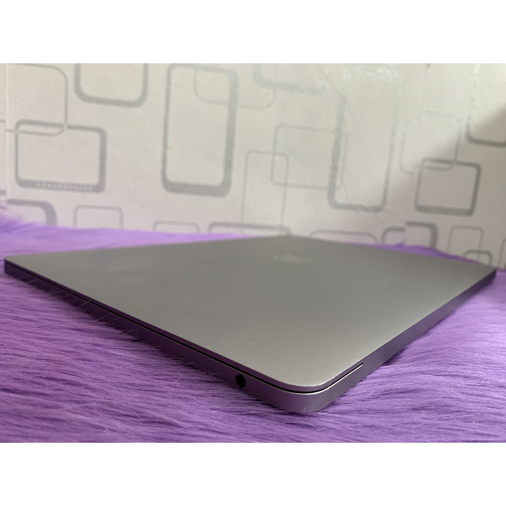 MacBook Pro Retina 2017 13in Core i7 8GB SSD 128GB