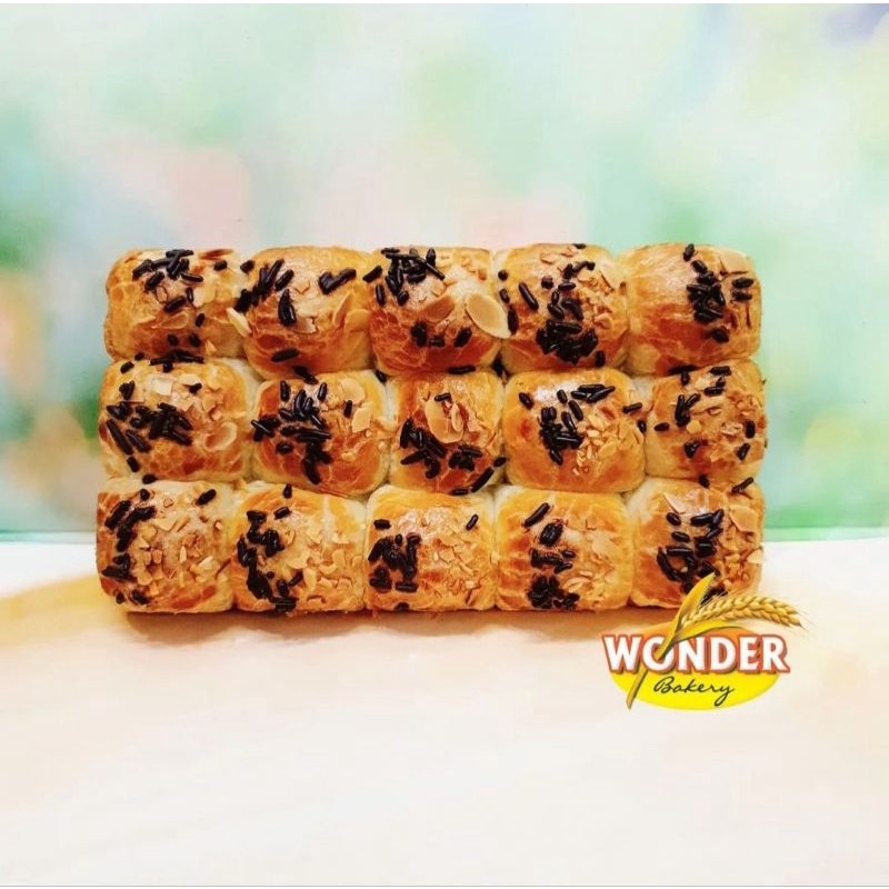 

Bolen Durian / Tape Cokelat isi 15pcs Wonder Bakery