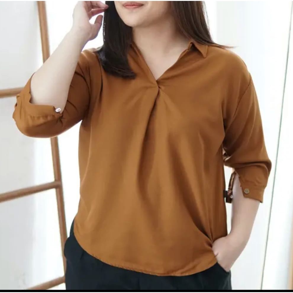 BEFAST - ZEC OOTD Blouse Oversize DAFIA / Rolo Oversize Blouse / Blouse Wanita Model Terbaru / Pakaian Kerja / Blouse Leher V / Fashion Casual Wanita / Blouse Lengan 3/4 / Outfit Kekinian Remaja Wanita / Blouse Termurah