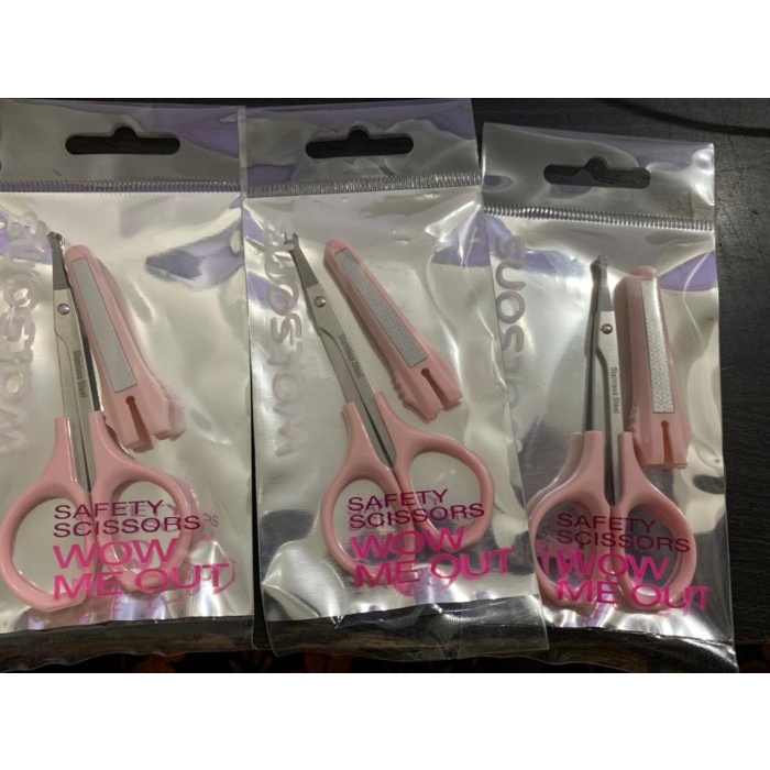 

Nikmati Gunting Watsons/Watsons Safety Scissors Trendi