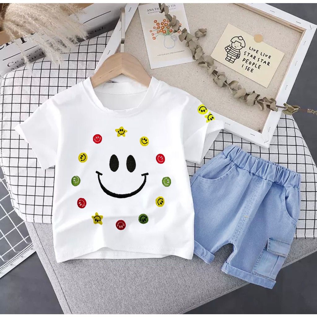 PROMO SETELAN KAOS KATUN DAN JEANS PENDEK ANAK LAKI LAKI DAN PEREMPUAN MOTIF FULL SENYUM TERBARU DAN TERLARIS