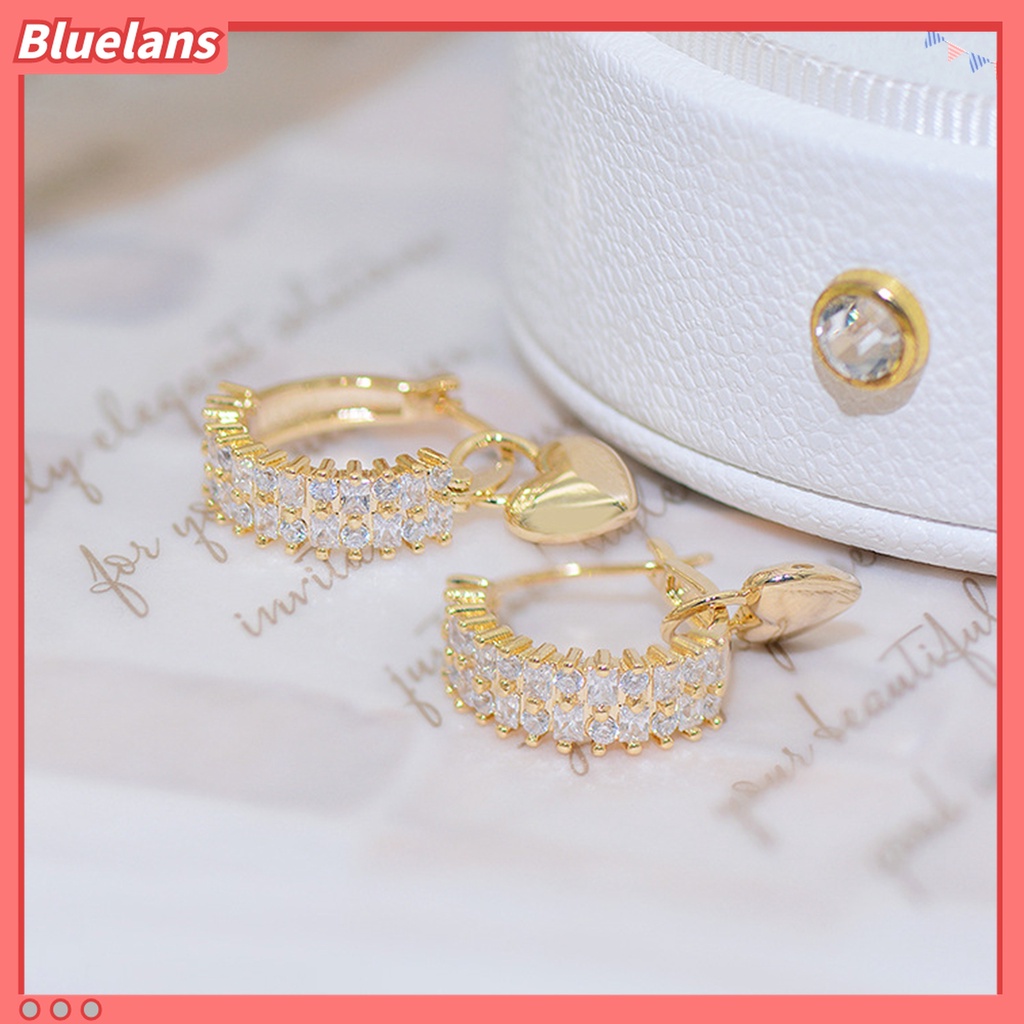 1 Pasang Anting Bentuk Hati Bahan Alloy Untuk Wanita