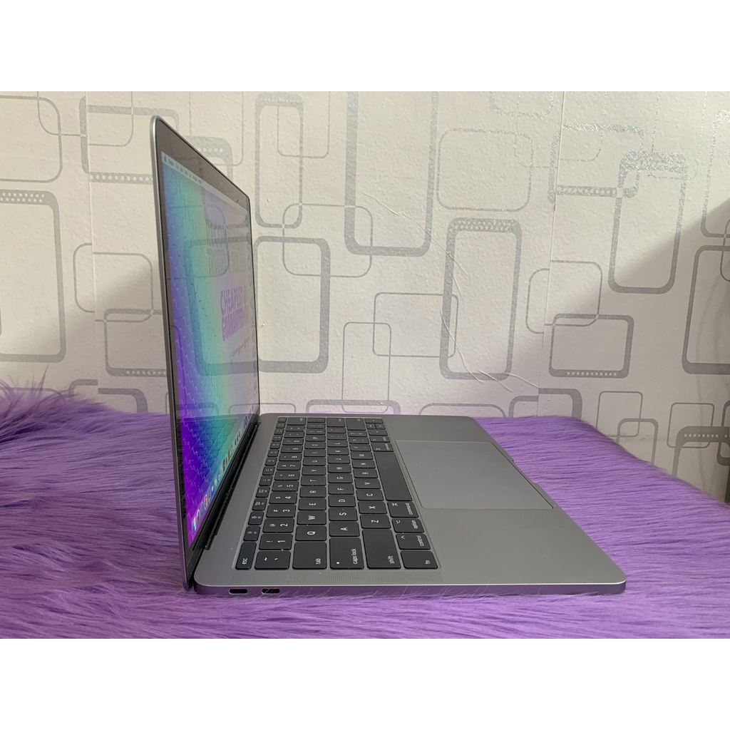 MacBook Pro Retina 2017 13in Core i7 8GB SSD 128GB