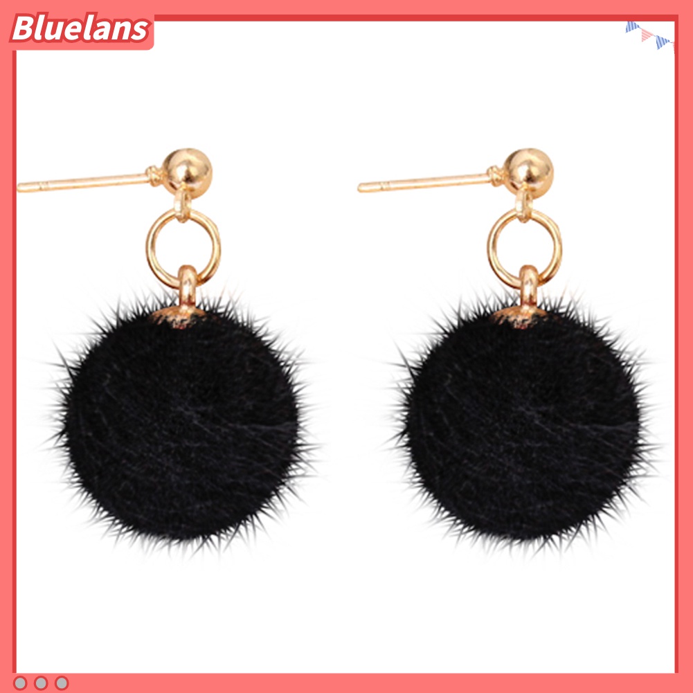 Anting Stud Liontin Bola Pom-Pom Untuk Wanita