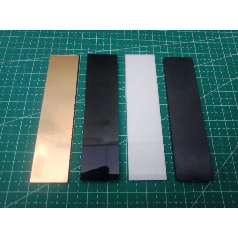 

Akrilik Bahan Nametag / Nama Dada / Name Tag / Akrilik / Plat Plastik