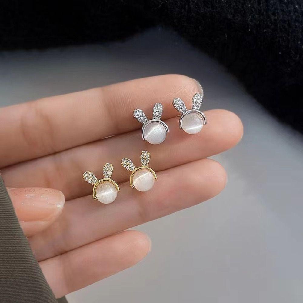 Mxbeauty Anting Kelinci Pesta Perhiasan Perancis Mini Lucu Elegan Indah Mata Kucing Batu Vintage Kristal Manis Telinga Stud