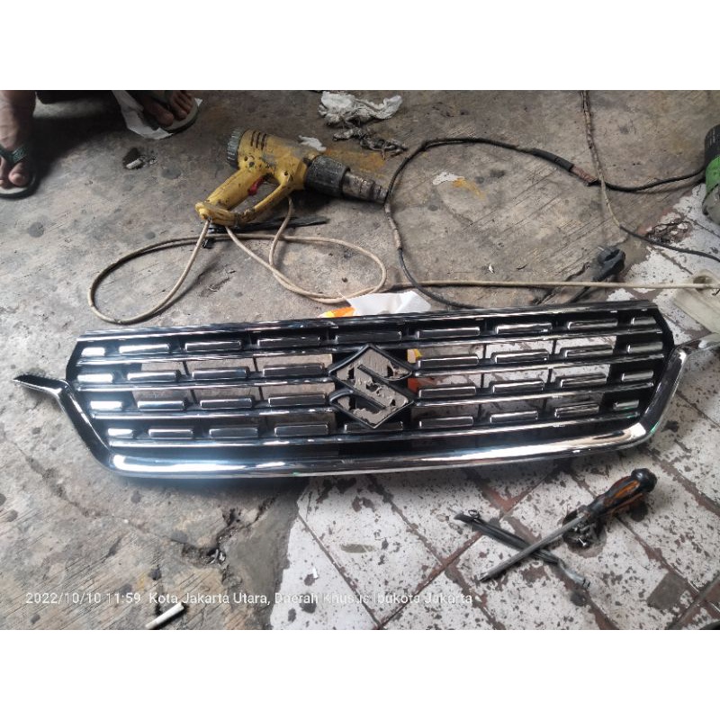 gril Suzuki Ertiga 2020