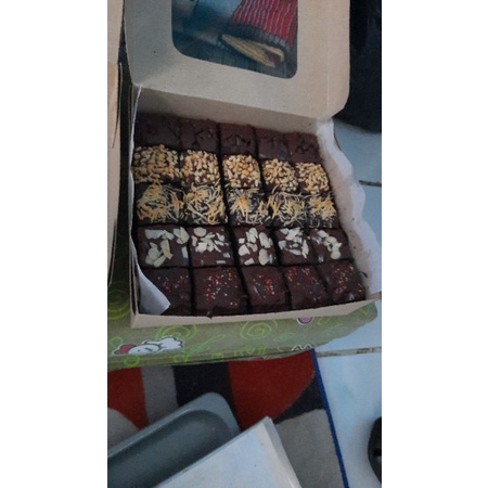 

GHITA BROWNIES