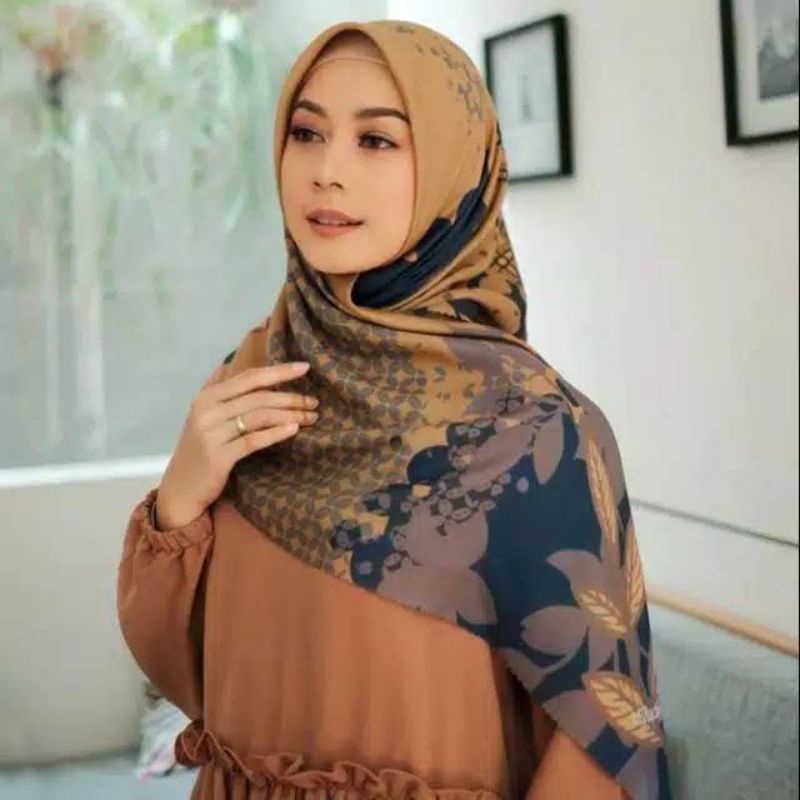 Hijab segi empat motif My lady sabrina Terbaru / hijab deenay murah/ hijab segi empat murah terkini/