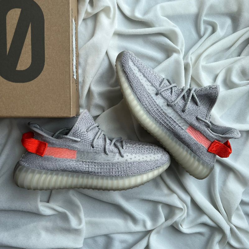 Yeezy Boost 350 v2 Tail Light (Original Material 100%)