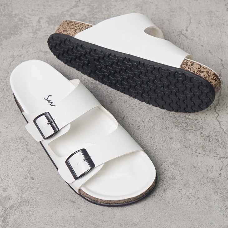 SARASARA YUK - Sandal Wanita Slop Casual Model Birken Sol Puyuh SARA SARA JINNY Sendal Selop Cewek Kulit Santai Strap Gesper Ban dua Empuk Size 36 37 38 39 40 Warna White Putih Anti Slip Premium Original Kekinian Terbaru Shoes ORI Mall Official Store