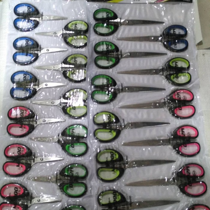 

Hari Ini Gunting Kecil 4" Rentengan Bergaransi