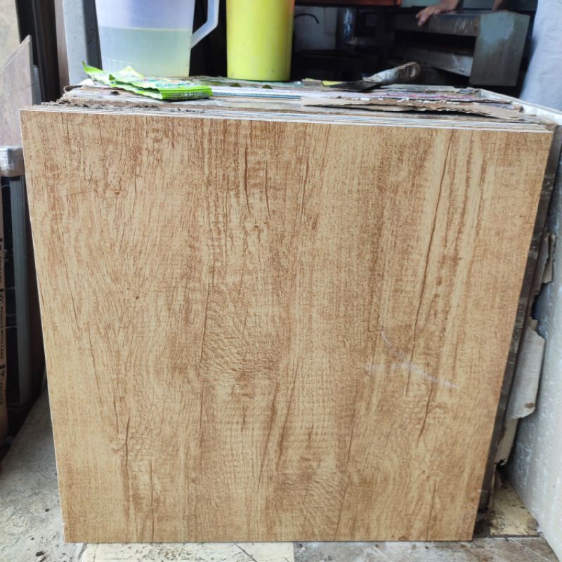 granit 60x60 golden oakwood indogres