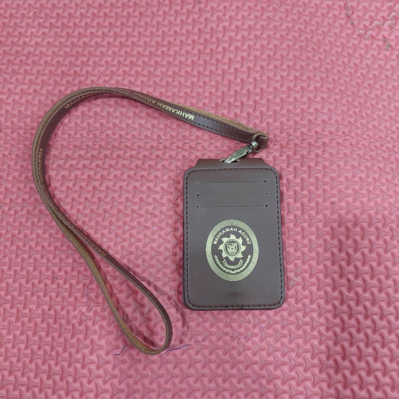 

Lanyard gantungan ID card holder kulit name tag kulit custom nama dan logo perusahaan BANK PLN BUMN KEMENTRIAN