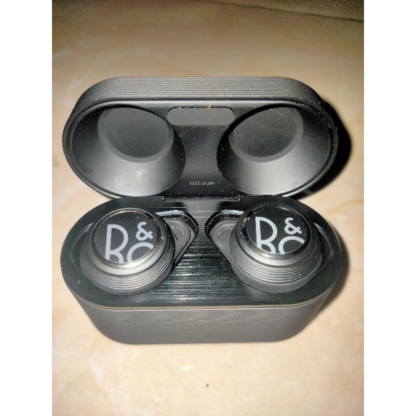LIKE NEW FULSET Bang Olufsen Beoplay E8 Sport ORIGINAL Garansi Resmi