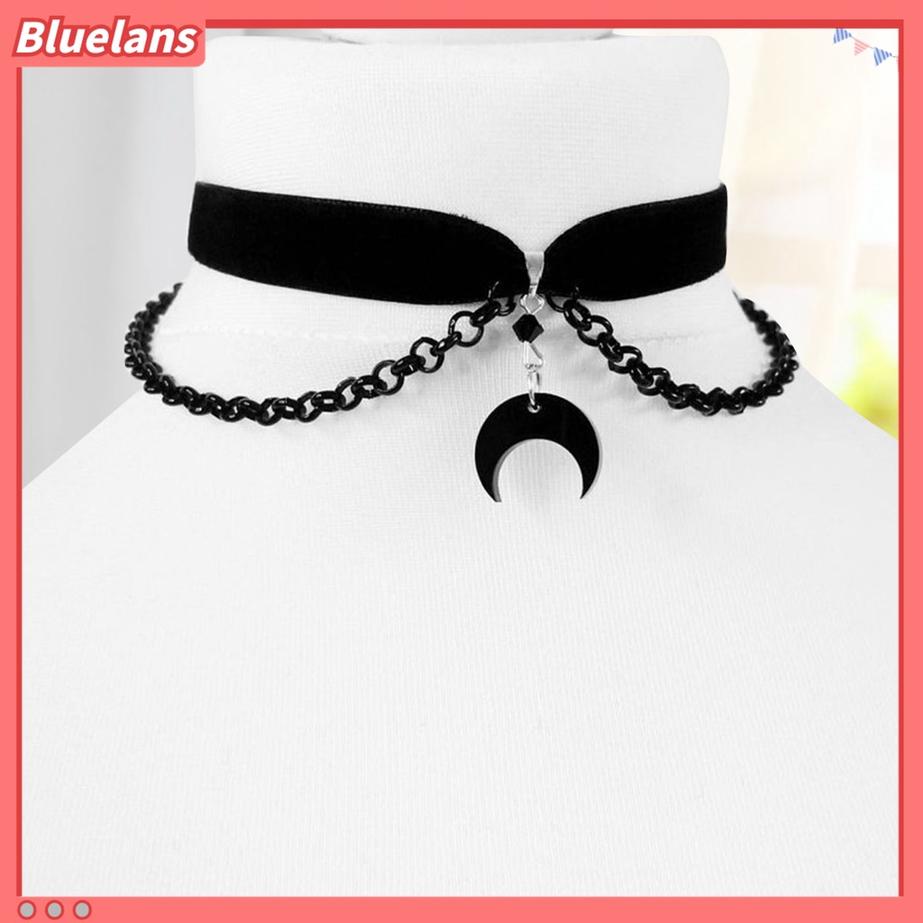 Kalung Choker Multi Rantai Bentuk Bulan Sabit Hollow Out Gaya Gothic Untuk Wanita