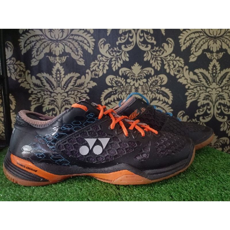 Sepatu Badminton Yonex SHB 03 Z LCW Edition Original