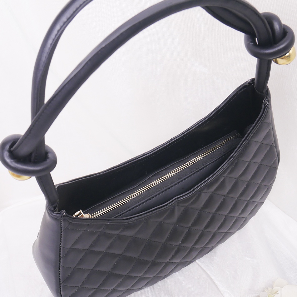 Bernx's Shoes - Clarisa Tas Wanita Tas Selempang Sling Bag Fashion Wanita Shoulder Bag