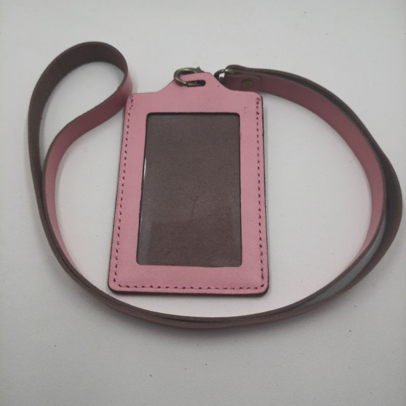 

Name Tag Holder Kulit Asli Warna Warni Free Grafir