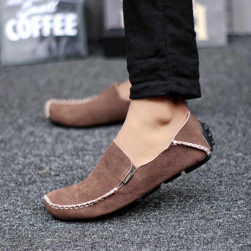 Sepatu Slip On Casual Kulit Asli Kerja Santai Hitam Pria Abrhm Mocsue