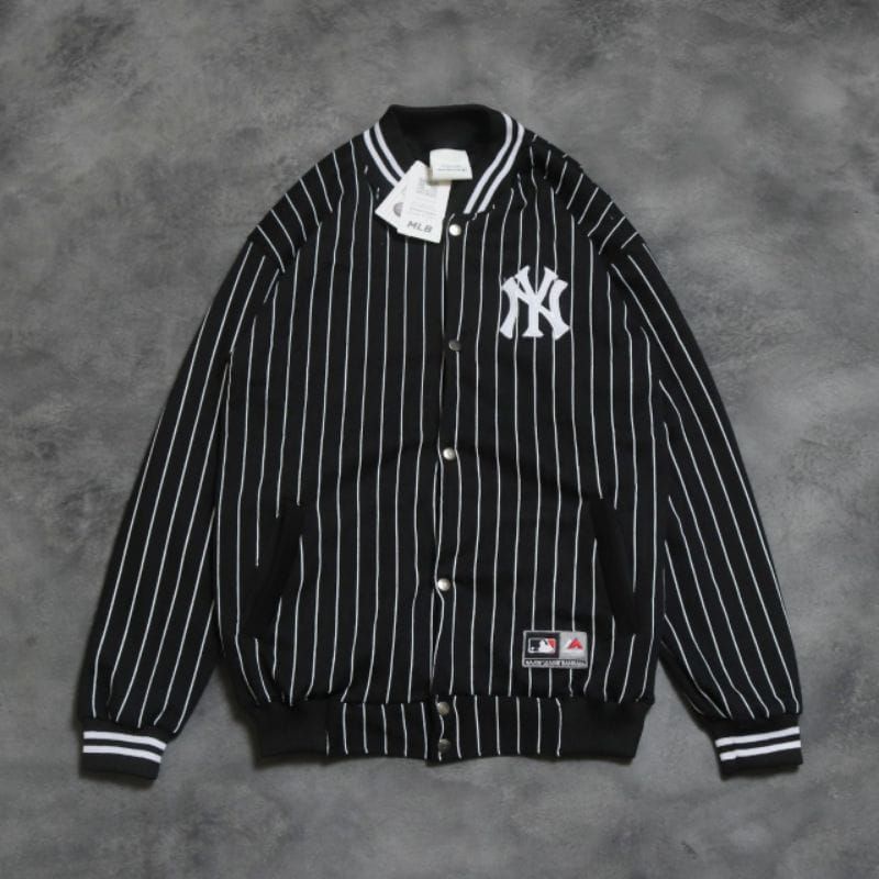 JAKET BOMBER VARSITY NEW YORK GARIS GARIS FULL TAG LABEL CASUAL HYPE FASHION PRIA