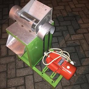 Jual Mesin Parut Kelapa Elektrik Super Jumbo Ready Surabaya Slvshopeegrosir Diskon