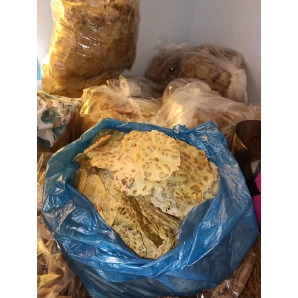 

kerupuk jengkol paling murah 65.000/ 1 kg SORTIRAN