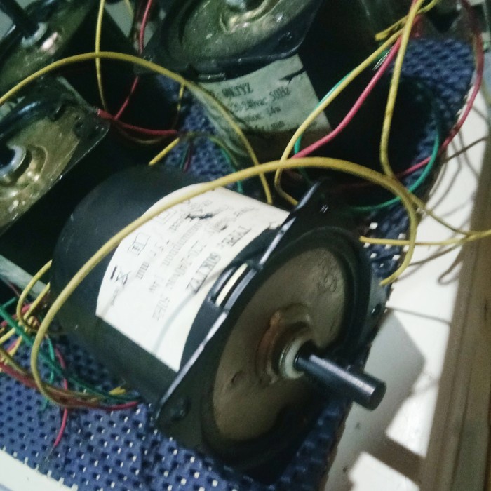 dinamo AC 220v - 7,5rpm motor gearbox laminating putaran pelan