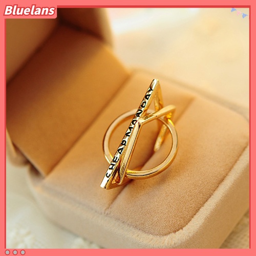 3pcs / Set Cincin Kombinasi Bentuk Geometri Segitiga Persegi Lingkaran Warna Emas Untuk Wanita