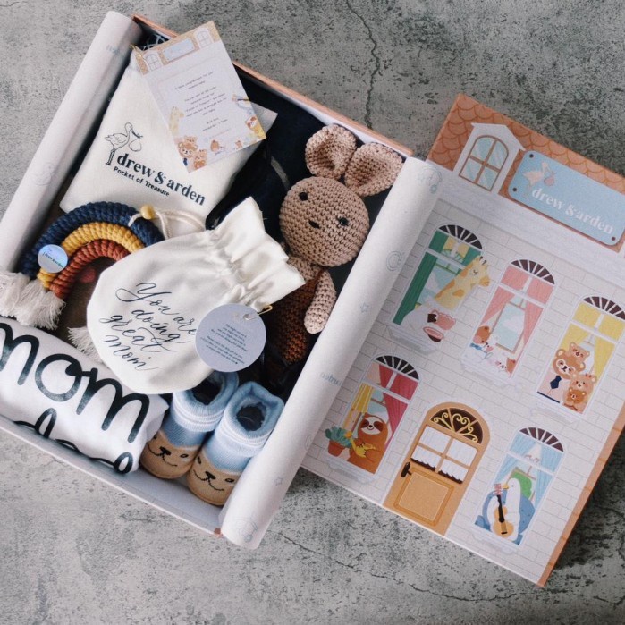 

[ COD ] Amavi Package- Newborn Baby Hampers / Baby Gifts/ Kado Bayi & lahiran - GIRL-Boneka, No Paperbag