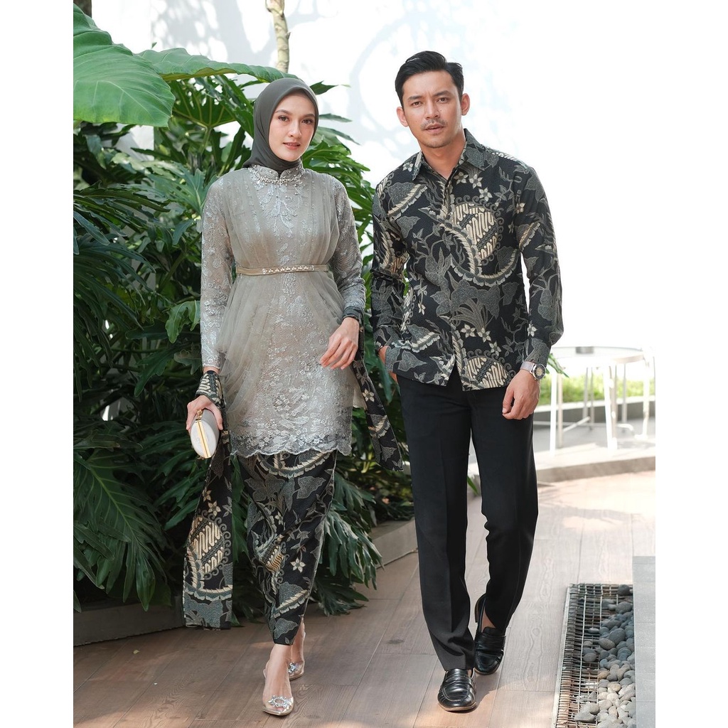 SHOPASHOP SOLO Batik Kebaya Couple Alyssa Tulle Mutiara / Kebaya Wisuda/ Batik Sarimbit/ Couple Tunangan/ Couple Kondangan