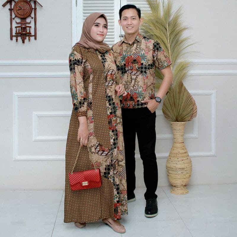 gamis batik couple - batik sarimbit - batik gamis - gamis batik terbaru - kapelan batik - couple batik terbaru