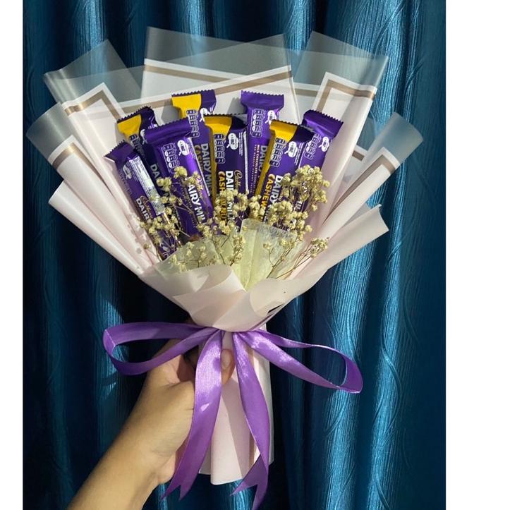 

FREE ONGKIR!Buket cokelat // buket dairymilk 30gr // buket bunga // buket silverqueen|RA8