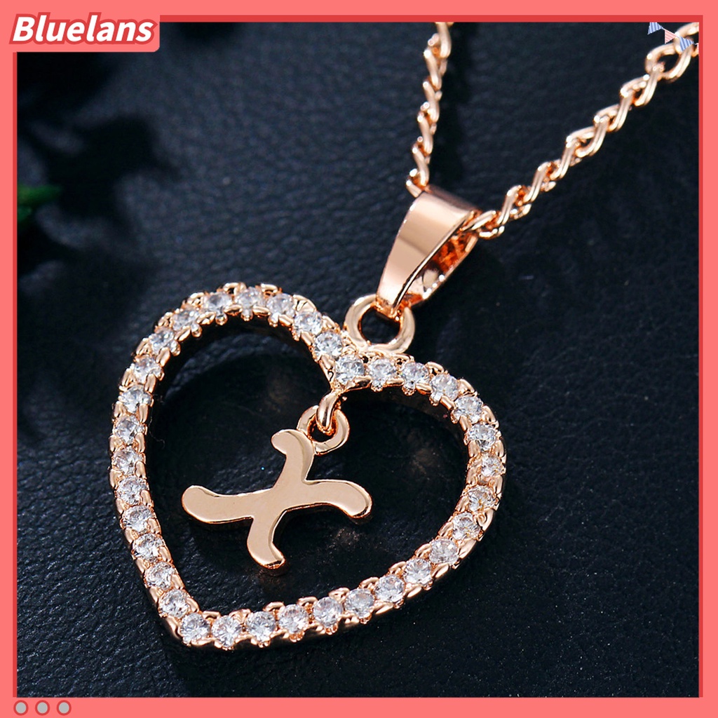 Kalung Dengan Liontin Hati 26 Huruf Aksen Berlian Imitasi Bahan Alloy Untuk Wanita
