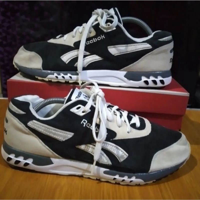 SEPATU REEBOK ORIGINAL SECOND