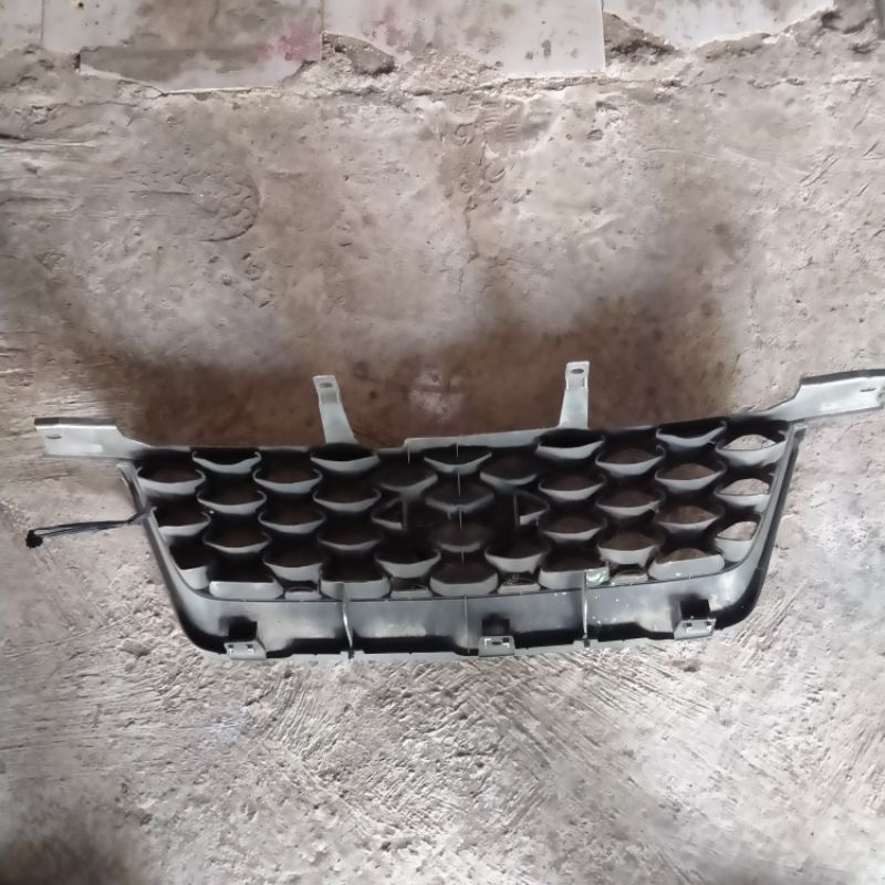 grill xtrail t30 grill nissan x -trail t30 gril x trail t30
