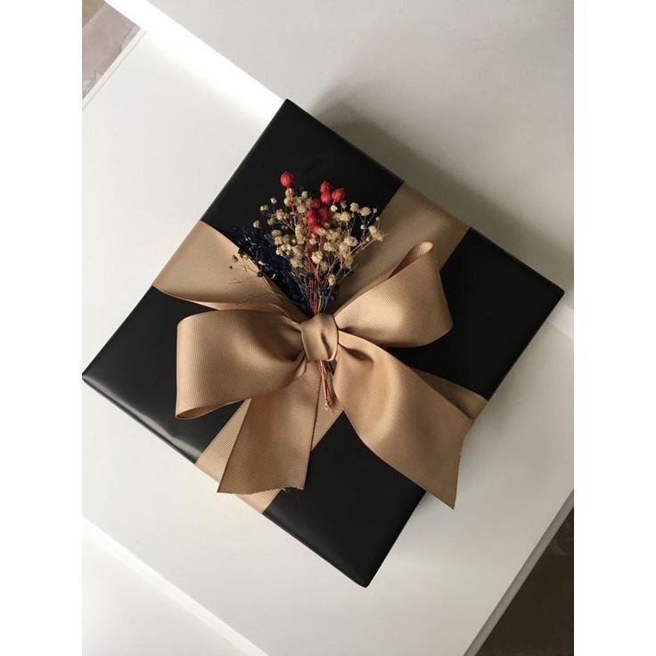 

GIFT BOX