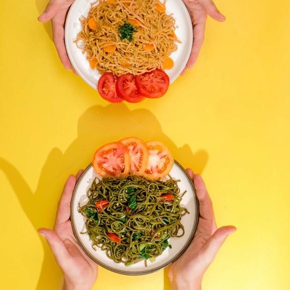 

Termurah Vegan Baby mie goreng mix bayam spirulina dan wortel bit 4pcs !!!