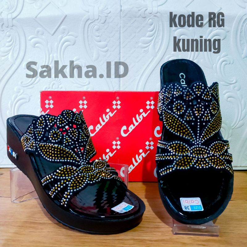 Sandal Wedges Calbi motif Mutiara