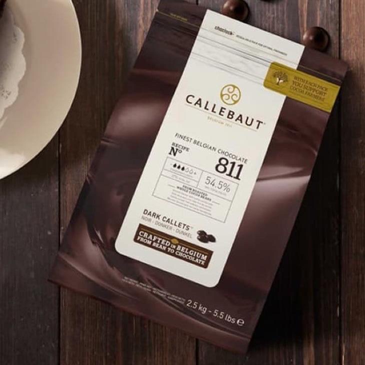 

CODES8e8D--callebaut dark chocolate cokelat coklat 54,5% 811 2,5 kg