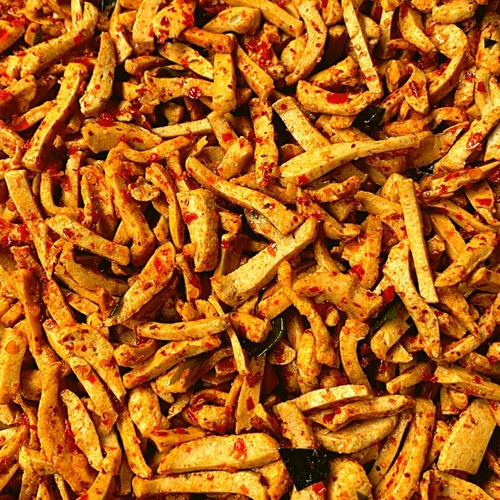 

10.10 BIG SALE FASION 250gr Basreng Pedas Daun Jeruk !